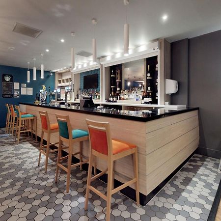 Holiday Inn Runcorn M56 Junction 12 By Ihg Eksteriør bilde