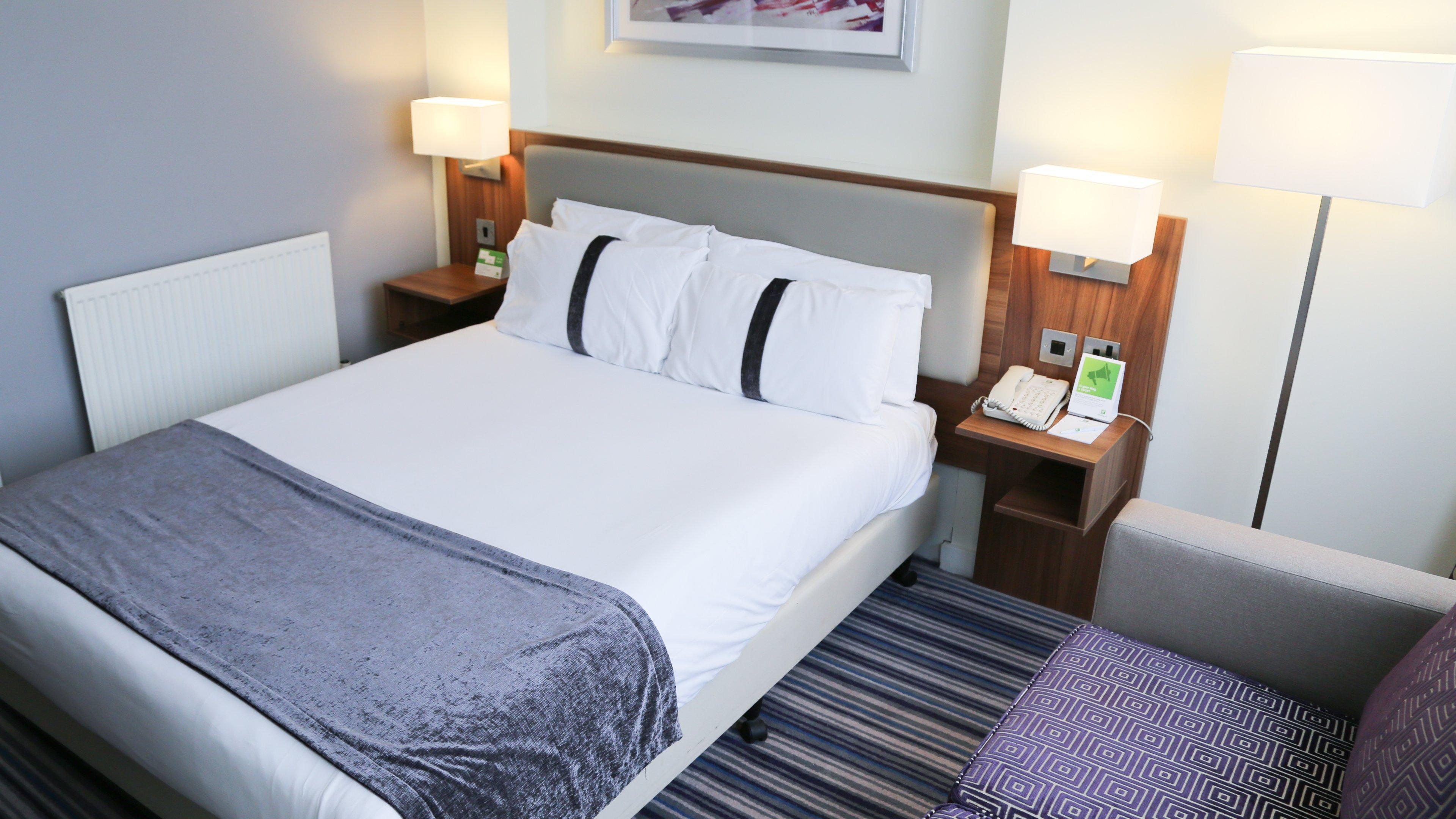 Holiday Inn Runcorn M56 Junction 12 By Ihg Eksteriør bilde
