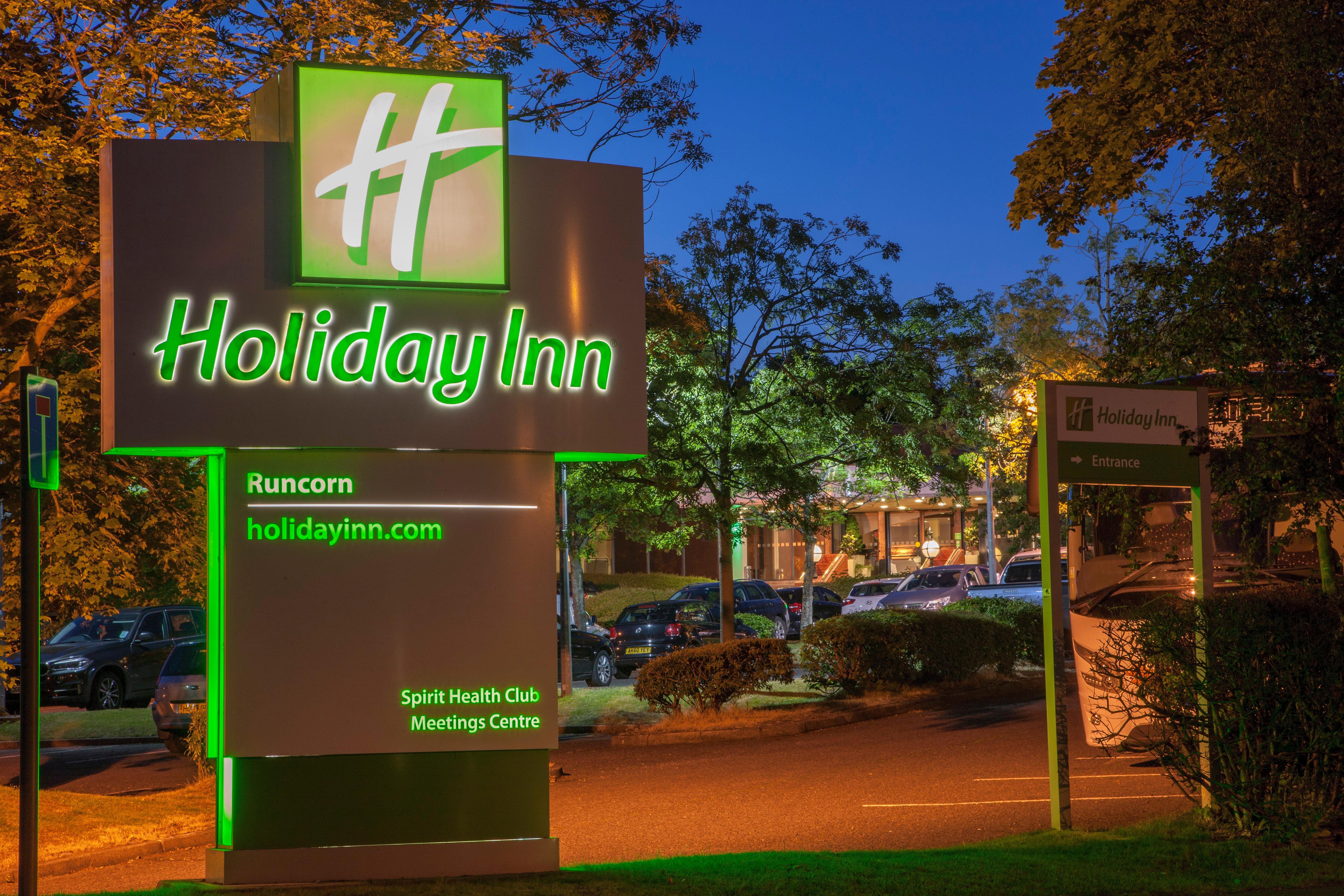 Holiday Inn Runcorn M56 Junction 12, An Ihg Hotel Eksteriør bilde