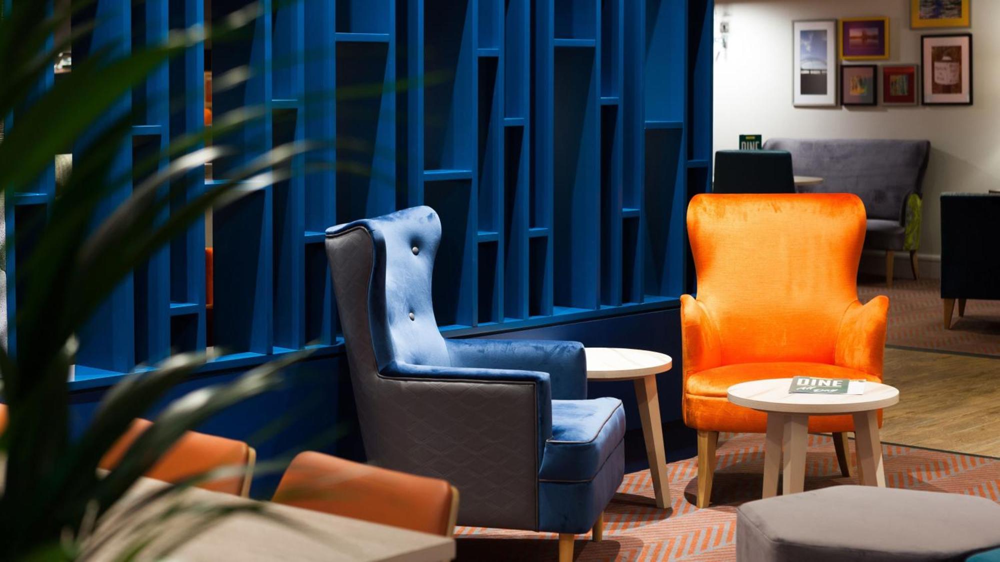 Holiday Inn Runcorn M56 Junction 12 By Ihg Eksteriør bilde