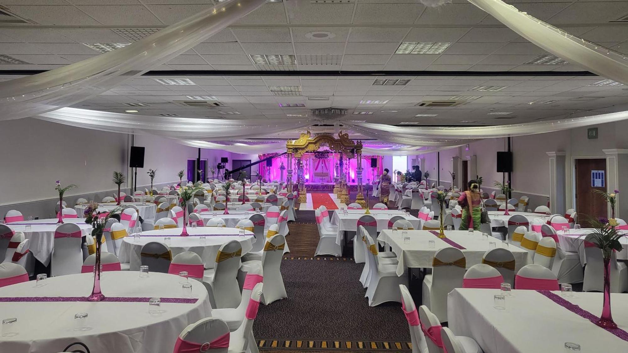 Holiday Inn Runcorn M56 Junction 12 By Ihg Eksteriør bilde