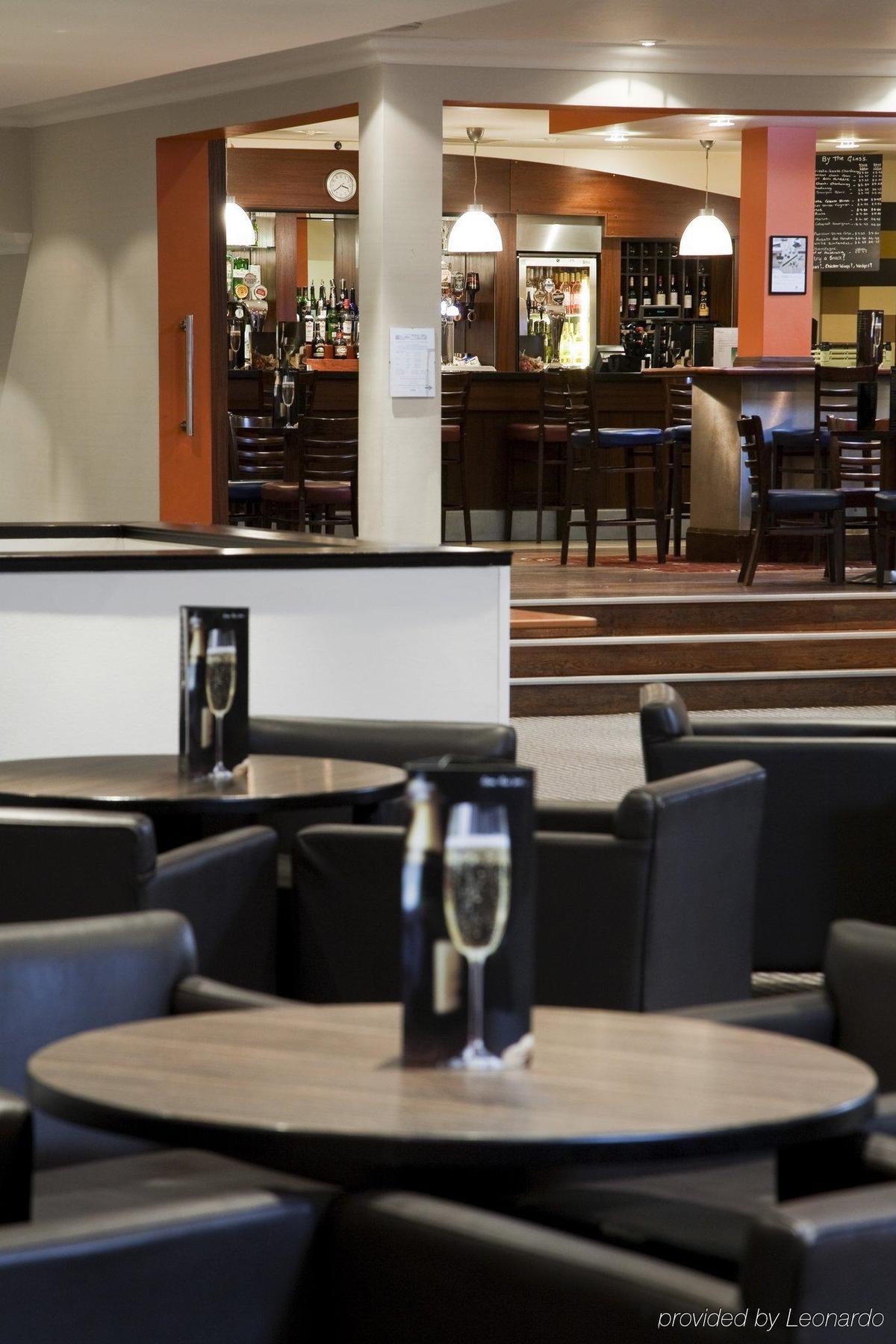 Holiday Inn Runcorn M56 Junction 12 By Ihg Eksteriør bilde